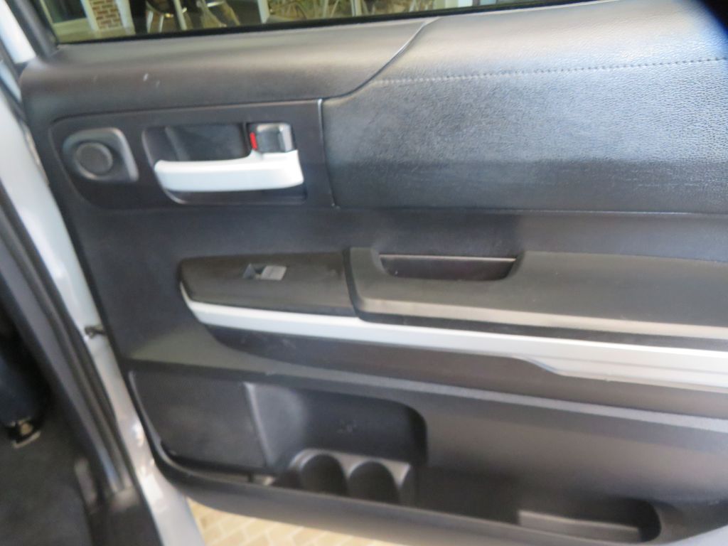Photo 21 of this TOYOTA TUNDRA TSS