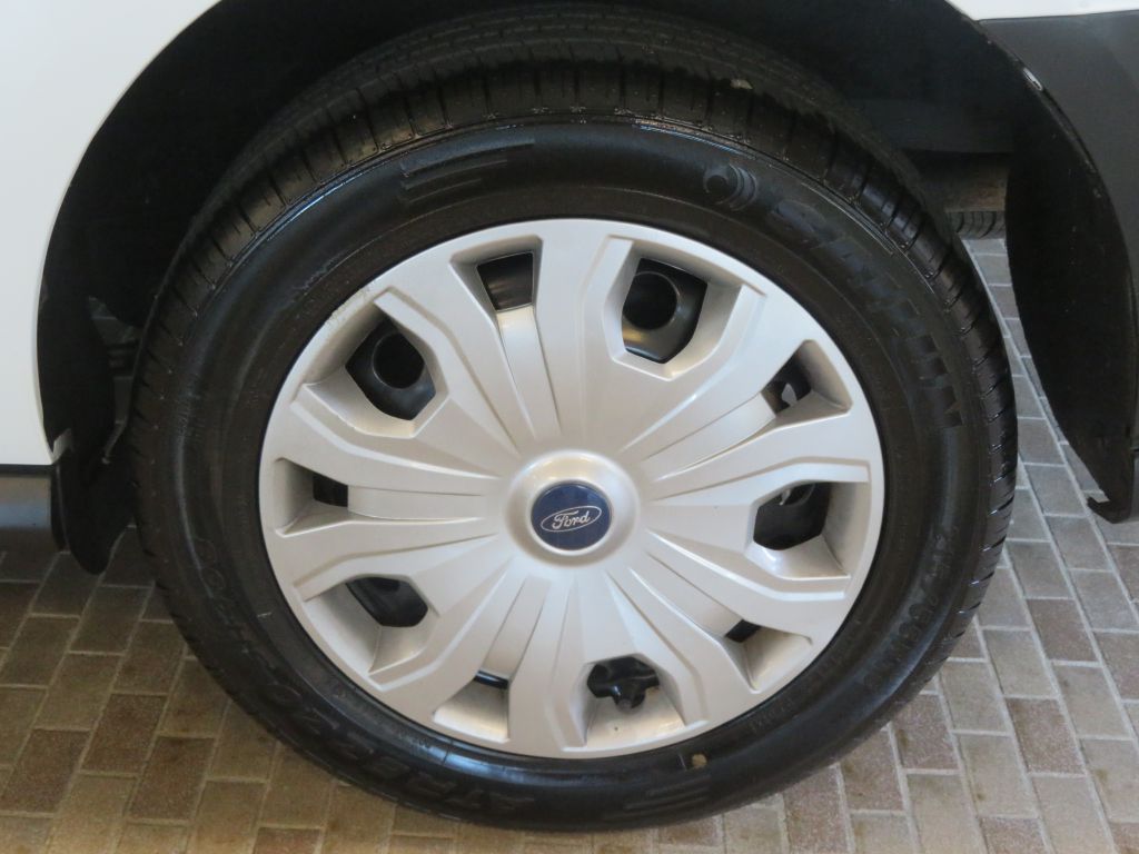 Photo 8 of this FORD TRANSIT CONNECT