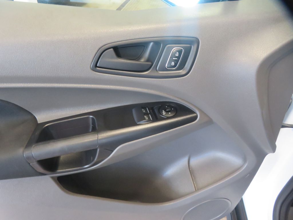 Photo 14 of this FORD TRANSIT CONNECT
