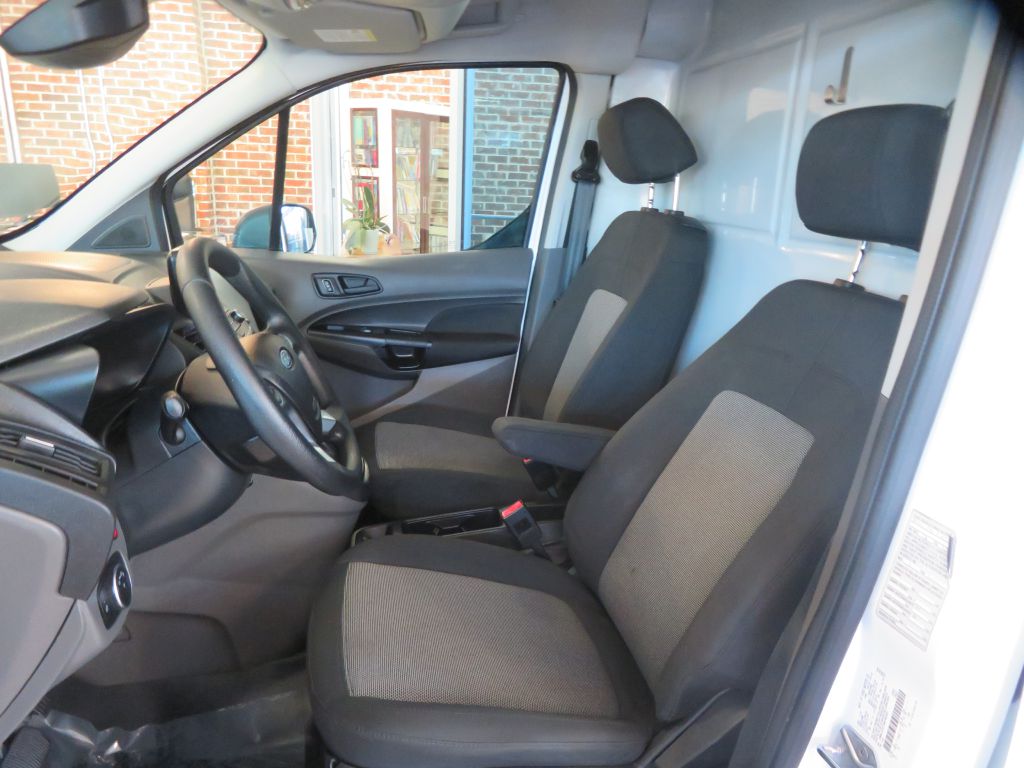 Photo 15 of this FORD TRANSIT CONNECT