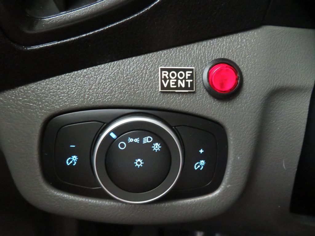Photo 39 of this FORD TRANSIT CONNECT