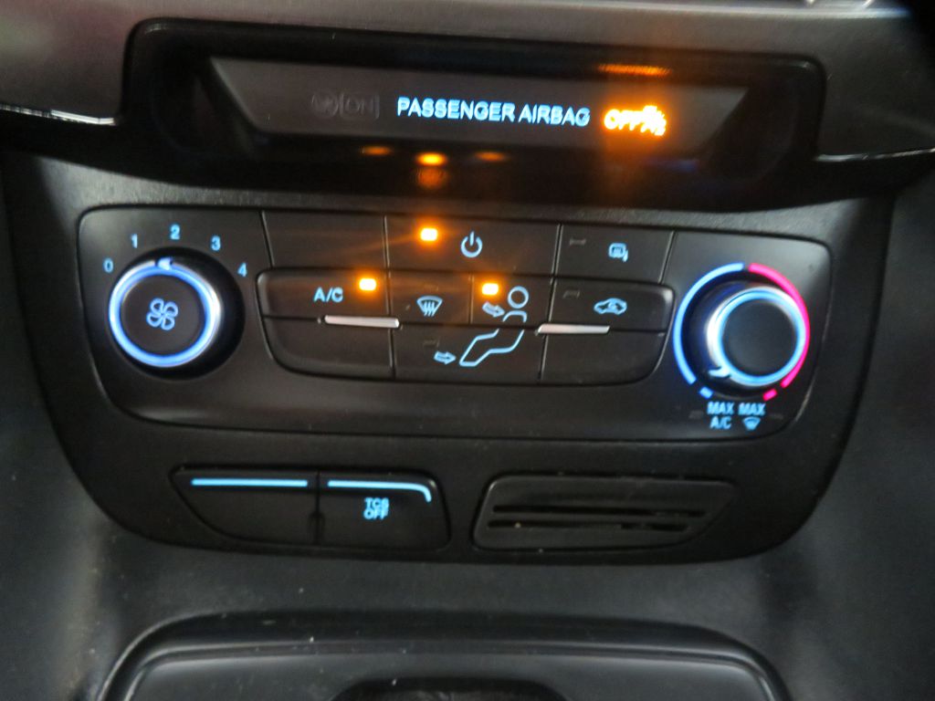 Photo 45 of this FORD TRANSIT CONNECT
