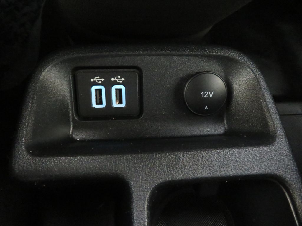 Photo 47 of this FORD TRANSIT CONNECT