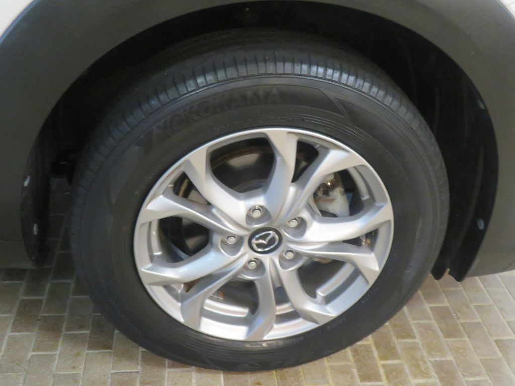 Photo 10 of this MAZDA CX-3