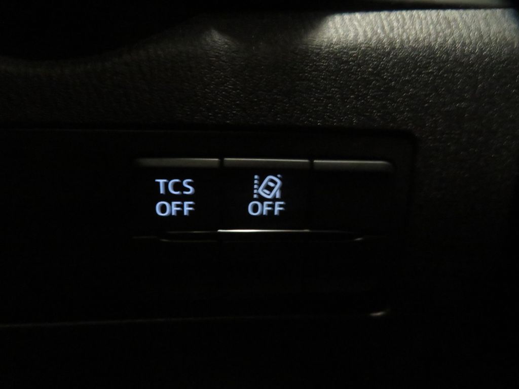 Photo 40 of this MAZDA CX-3