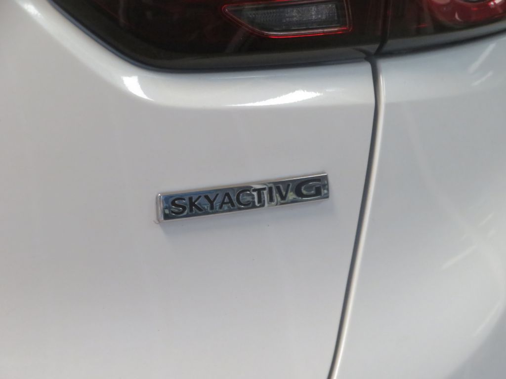 Photo 57 of this MAZDA CX-3