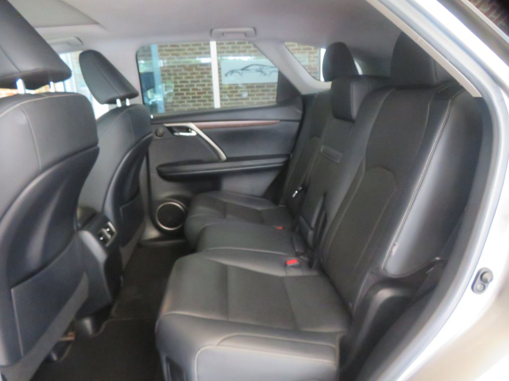 Photo 19 of this LEXUS RX L