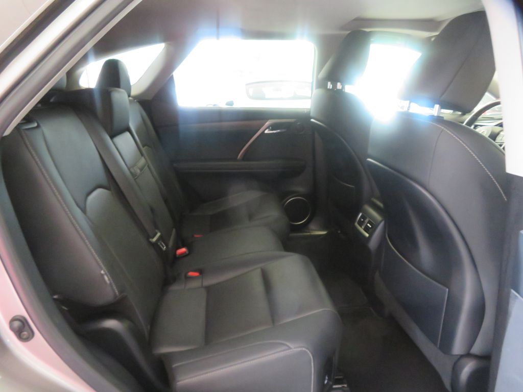 Photo 22 of this LEXUS RX L