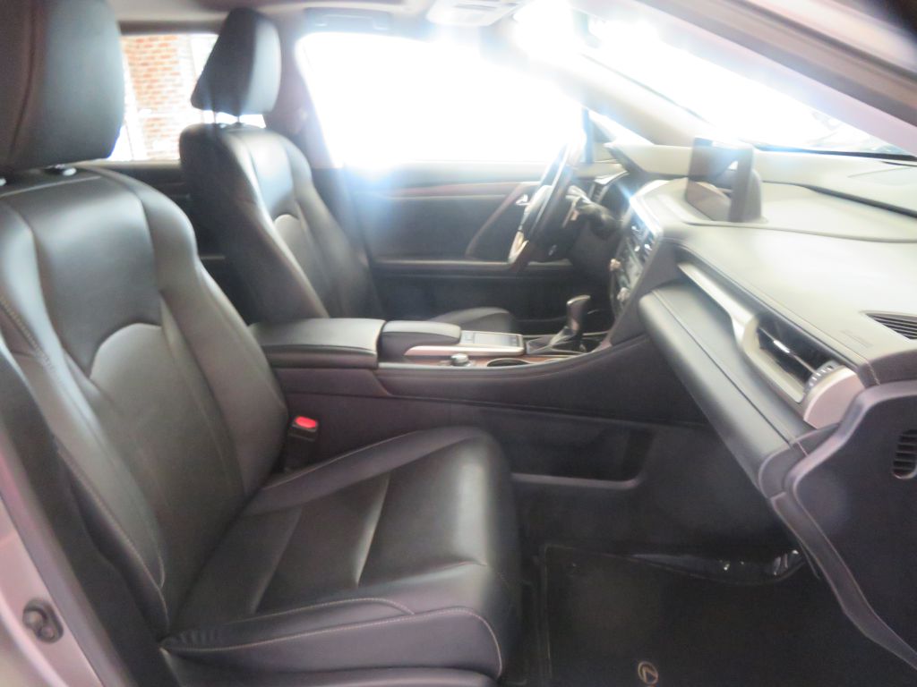 Photo 25 of this LEXUS RX L