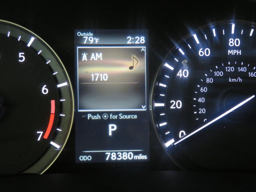 Photo 31 of this LEXUS RX L