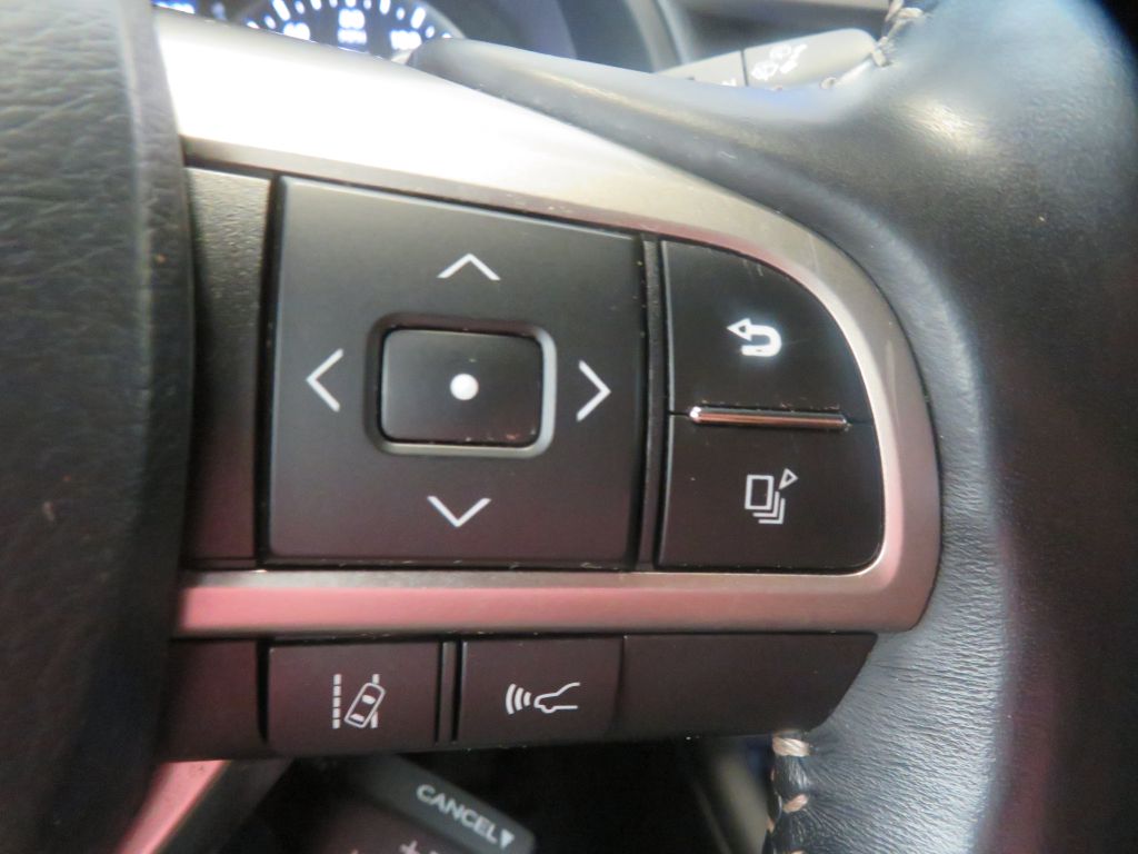 Photo 33 of this LEXUS RX L