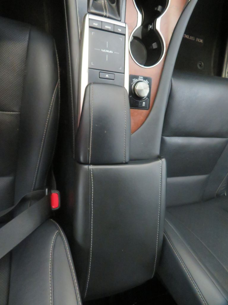 Photo 47 of this LEXUS RX L