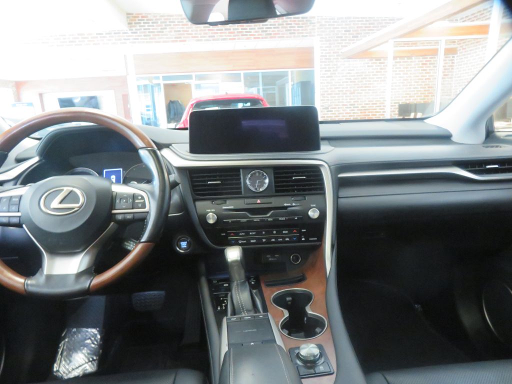 Photo 50 of this LEXUS RX L