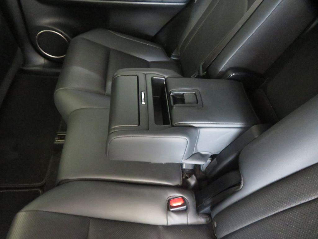 Photo 53 of this LEXUS RX L
