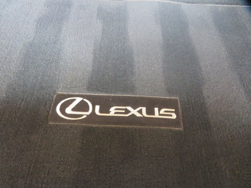 Photo 56 of this LEXUS RX L
