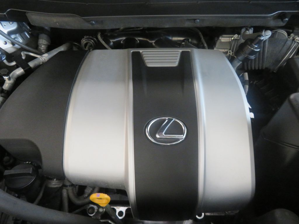 Photo 60 of this LEXUS RX L