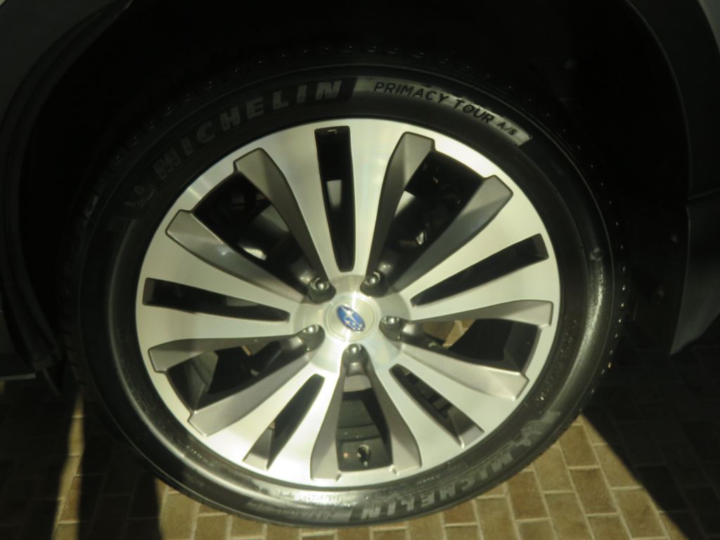 Photo 8 of this SUBARU ASCENT