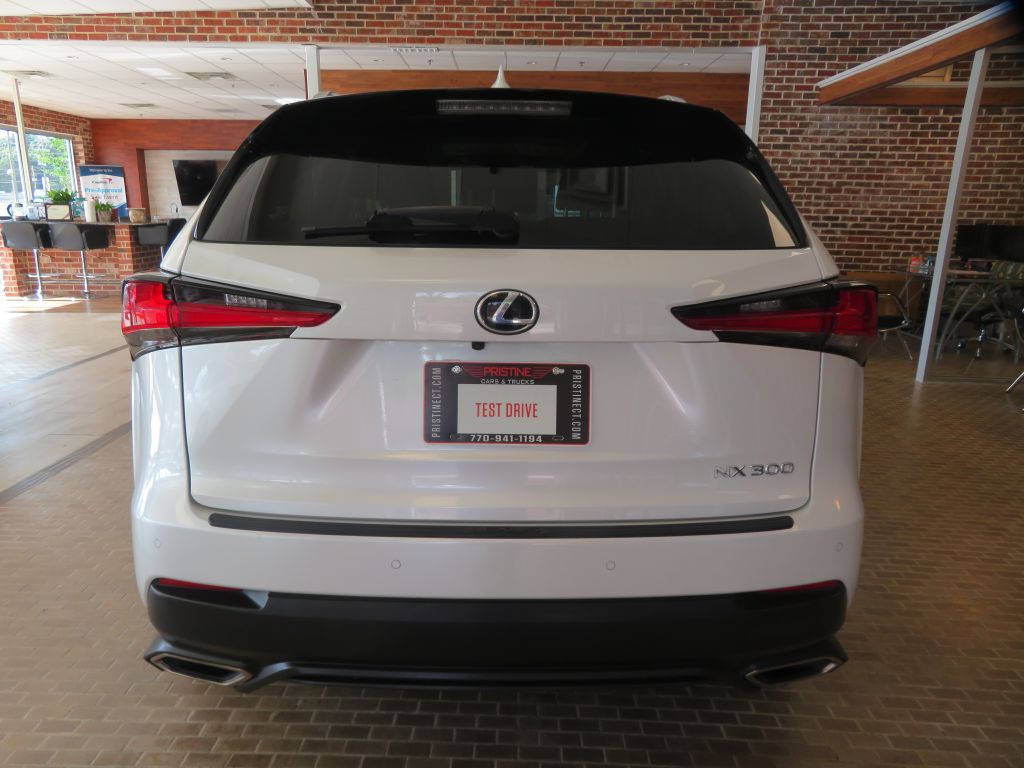 Photo 5 of this LEXUS NX