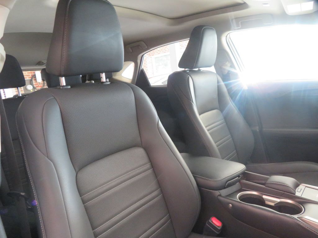 Photo 28 of this LEXUS NX