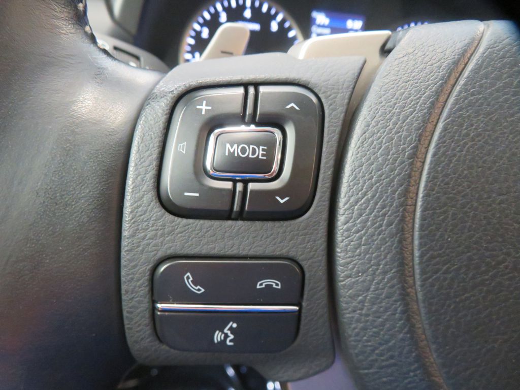 Photo 33 of this LEXUS NX