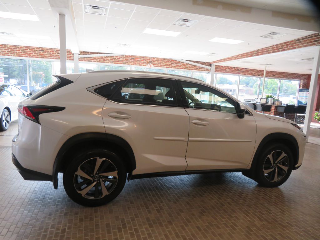 Photo 70 of this LEXUS NX