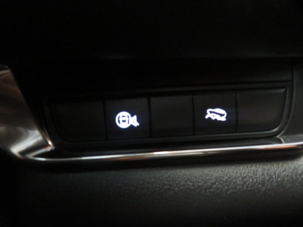 Photo 34 of this MAZDA CX-30