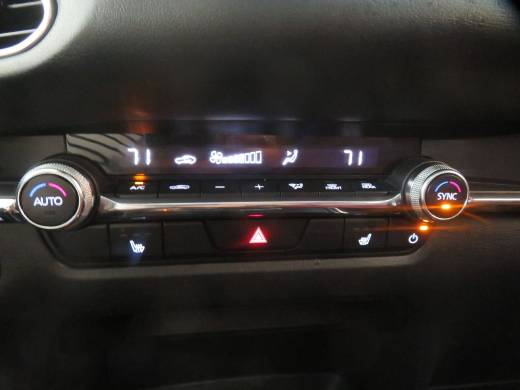 Photo 40 of this MAZDA CX-30