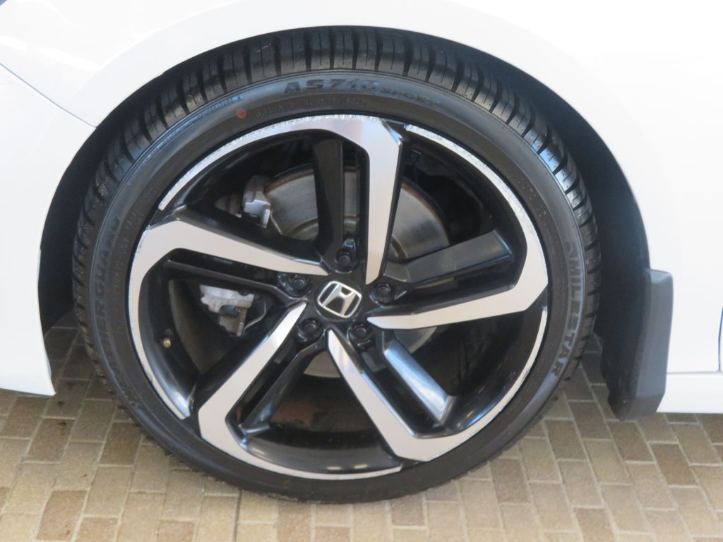 Photo 7 of this HONDA ACCORD