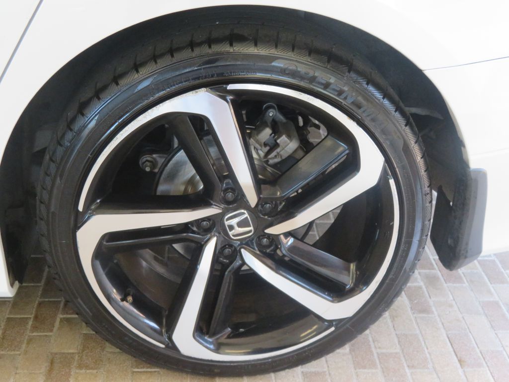 Photo 8 of this HONDA ACCORD