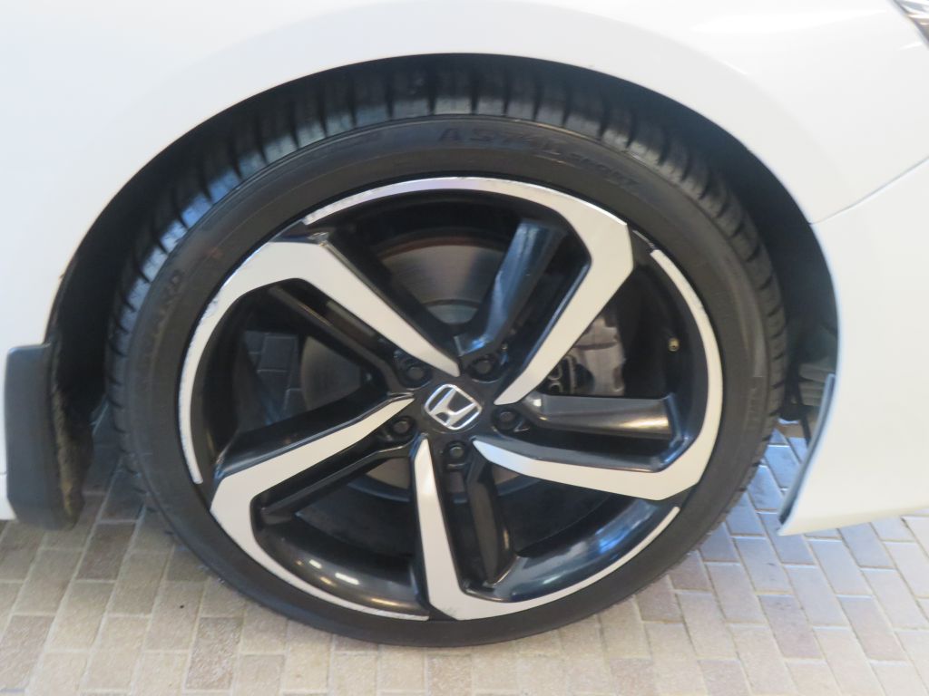 Photo 10 of this HONDA ACCORD