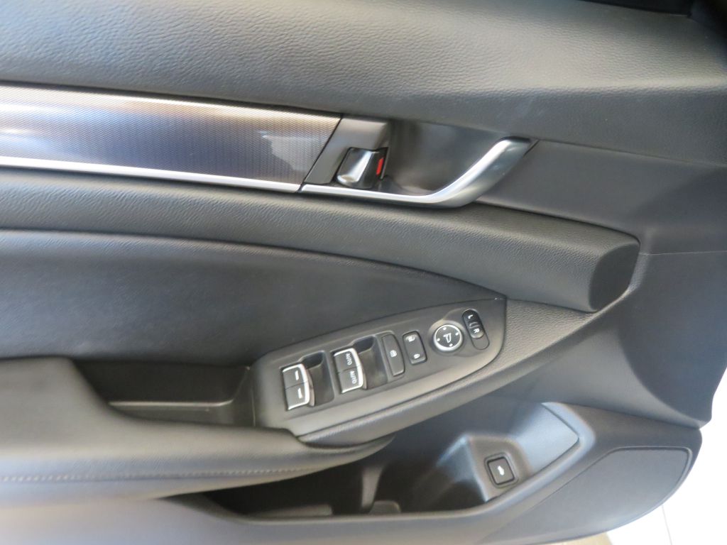 Photo 14 of this HONDA ACCORD