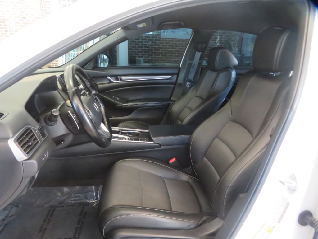 Photo 15 of this HONDA ACCORD