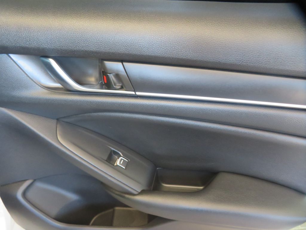 Photo 21 of this HONDA ACCORD