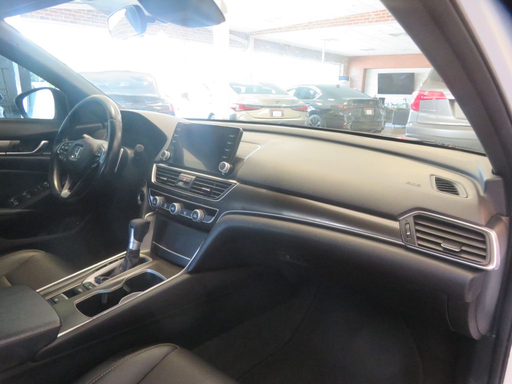 Photo 27 of this HONDA ACCORD