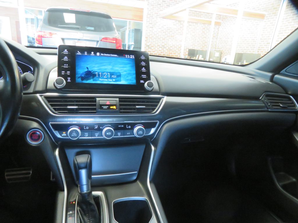 Photo 31 of this HONDA ACCORD