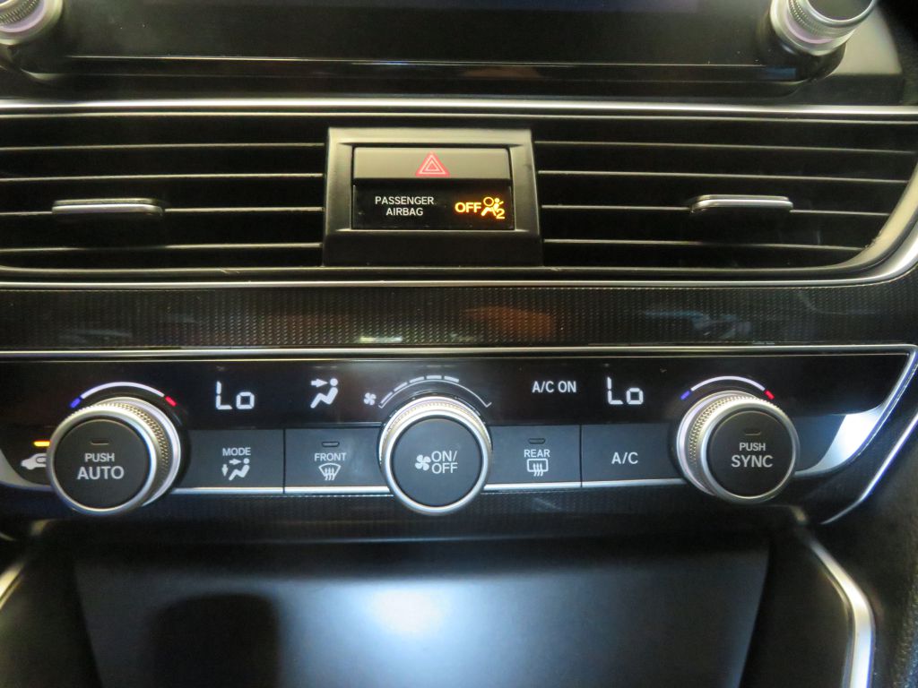 Photo 36 of this HONDA ACCORD