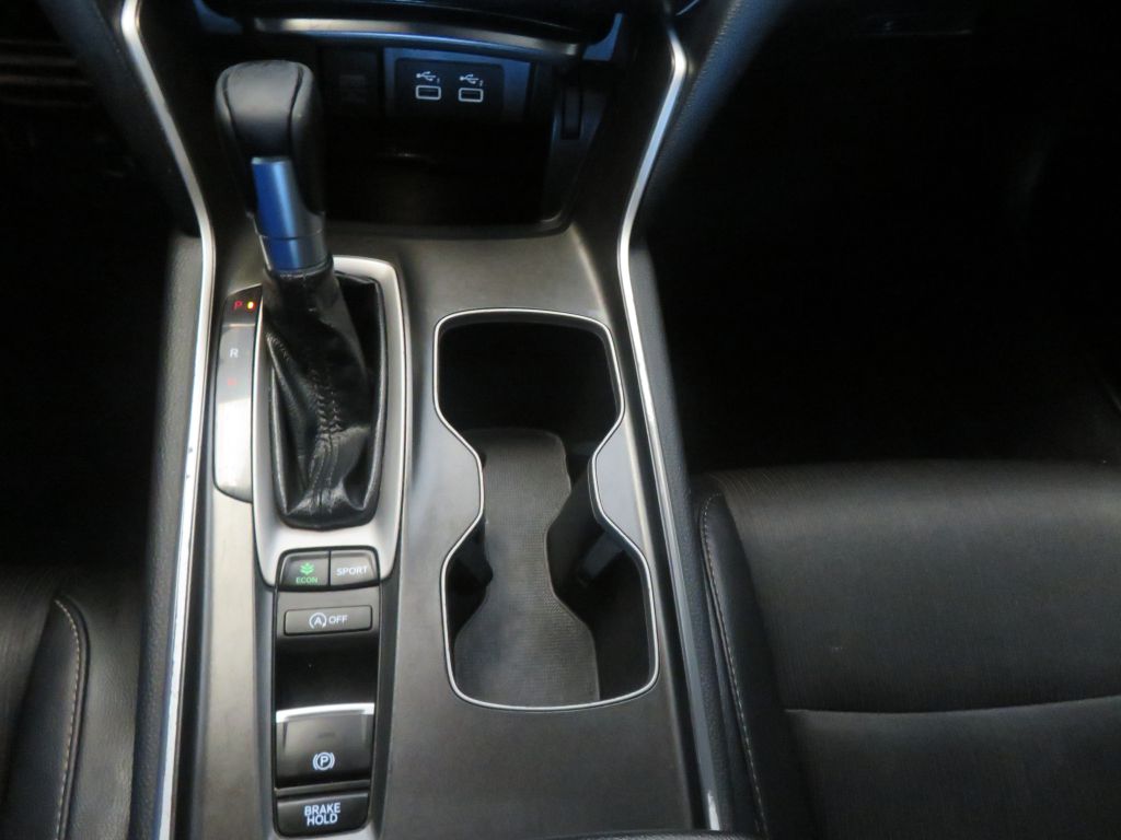 Photo 39 of this HONDA ACCORD