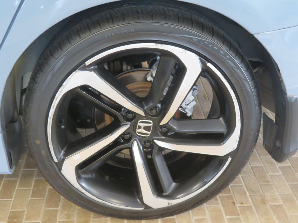 Photo 8 of this HONDA ACCORD