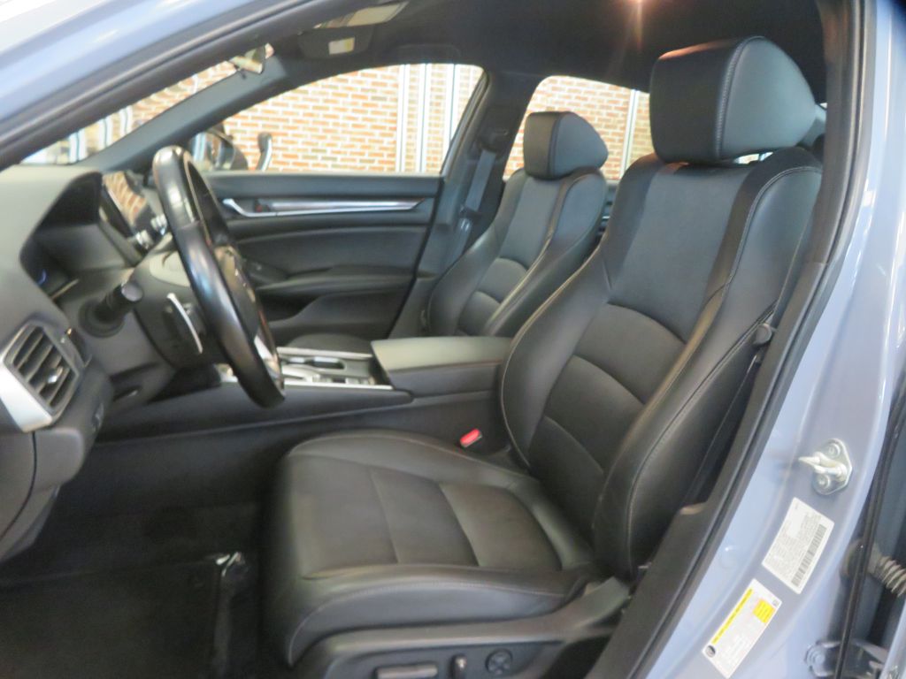 Photo 15 of this HONDA ACCORD
