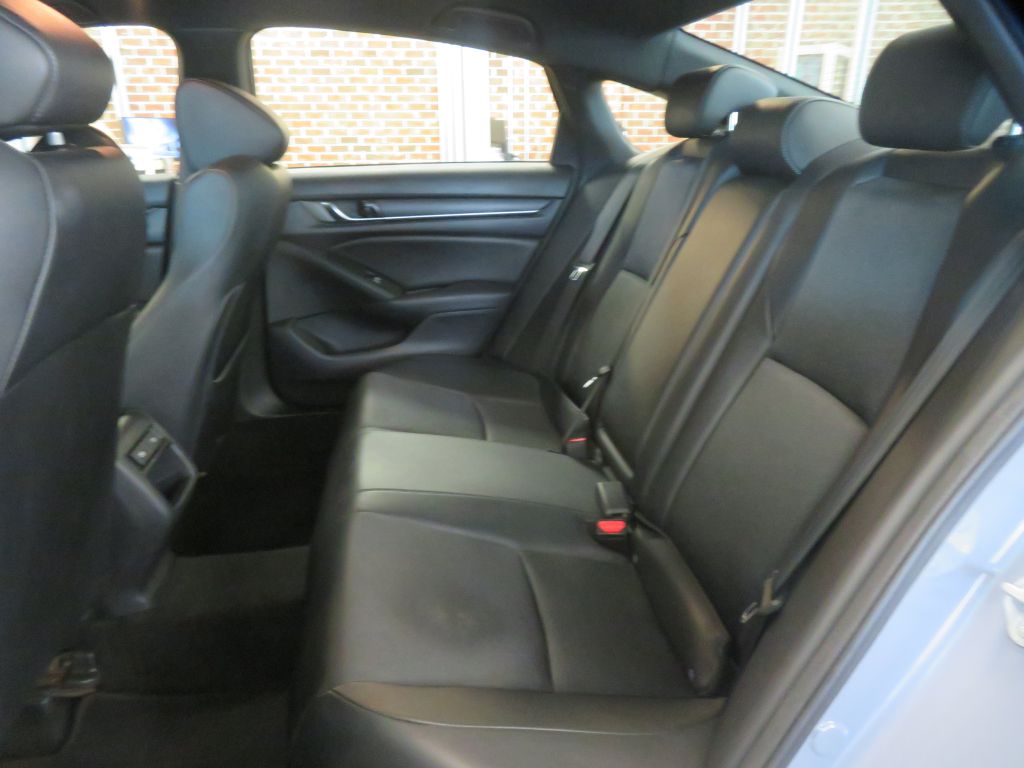 Photo 19 of this HONDA ACCORD