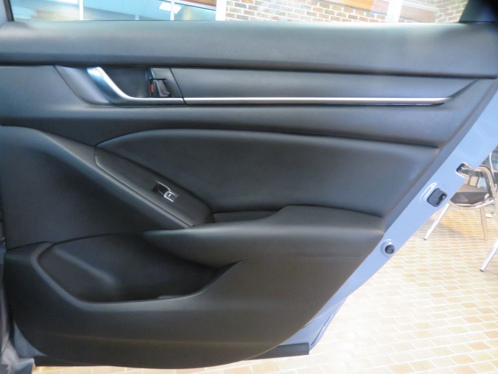 Photo 20 of this HONDA ACCORD
