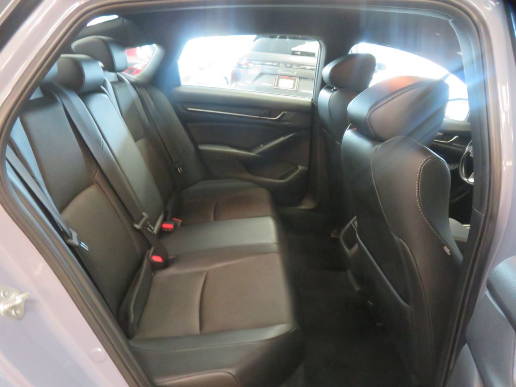 Photo 22 of this HONDA ACCORD