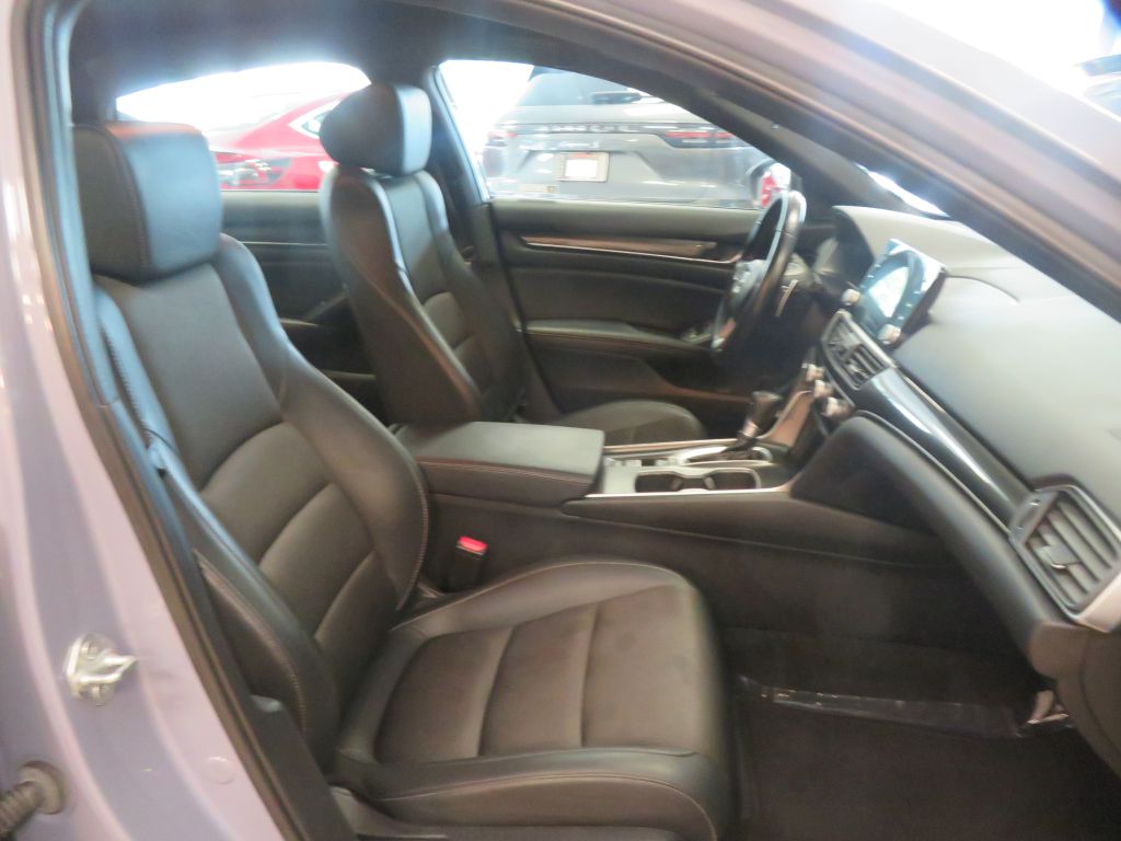 Photo 25 of this HONDA ACCORD