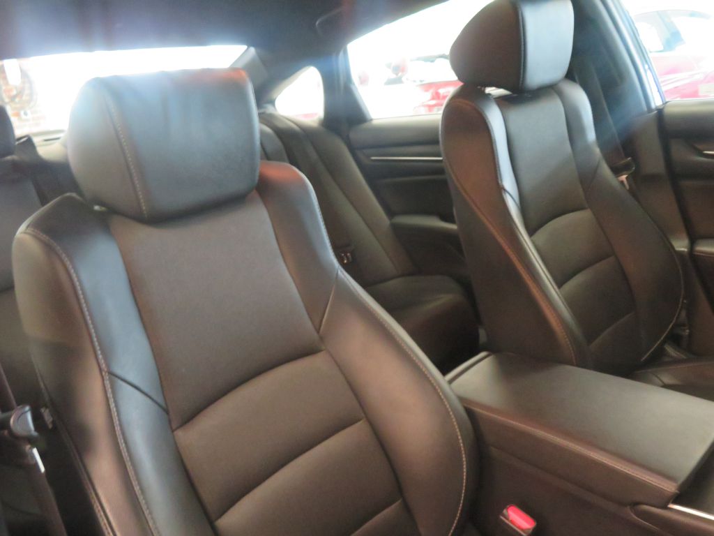 Photo 27 of this HONDA ACCORD