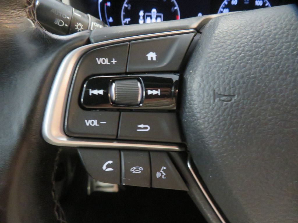 Photo 32 of this HONDA ACCORD