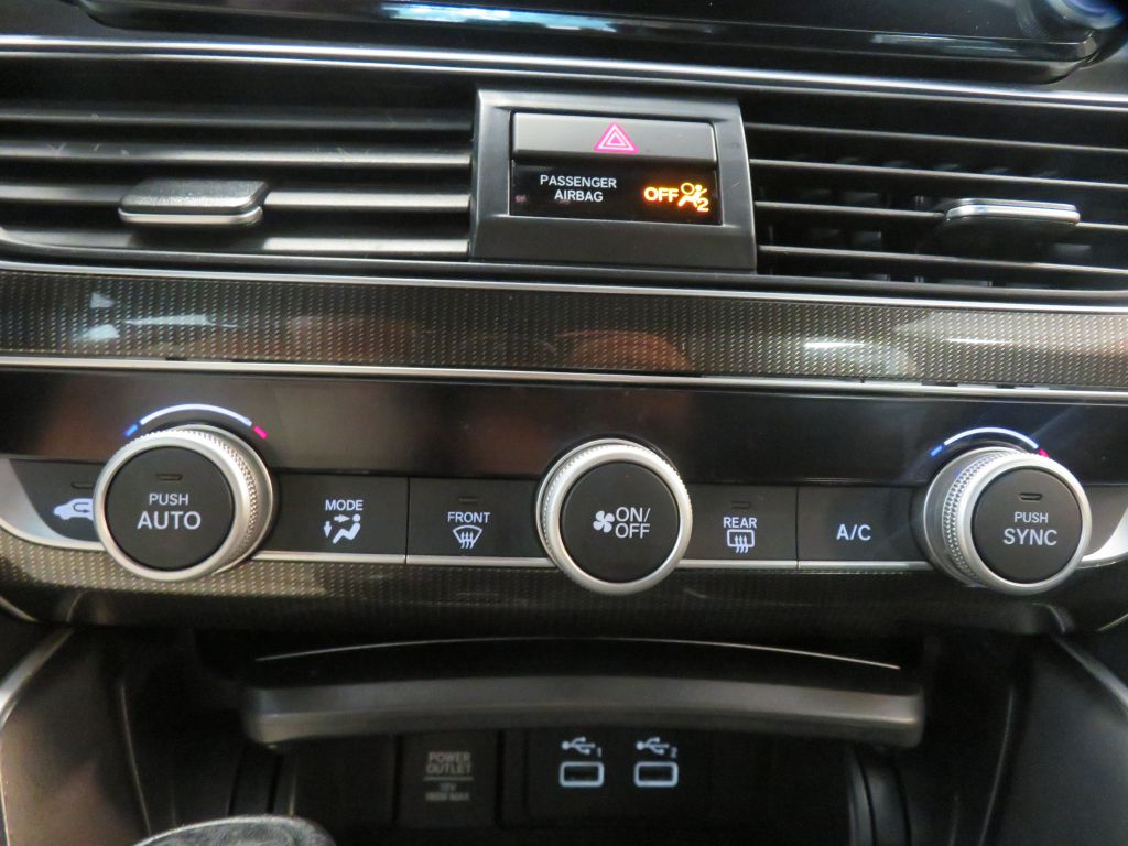 Photo 38 of this HONDA ACCORD