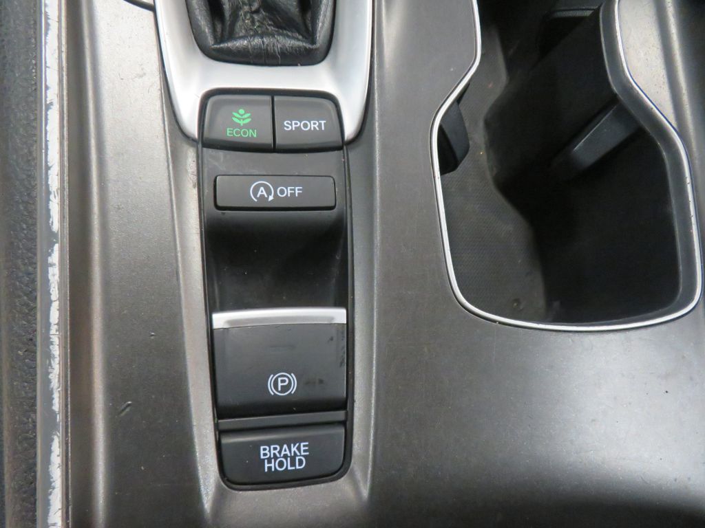 Photo 42 of this HONDA ACCORD