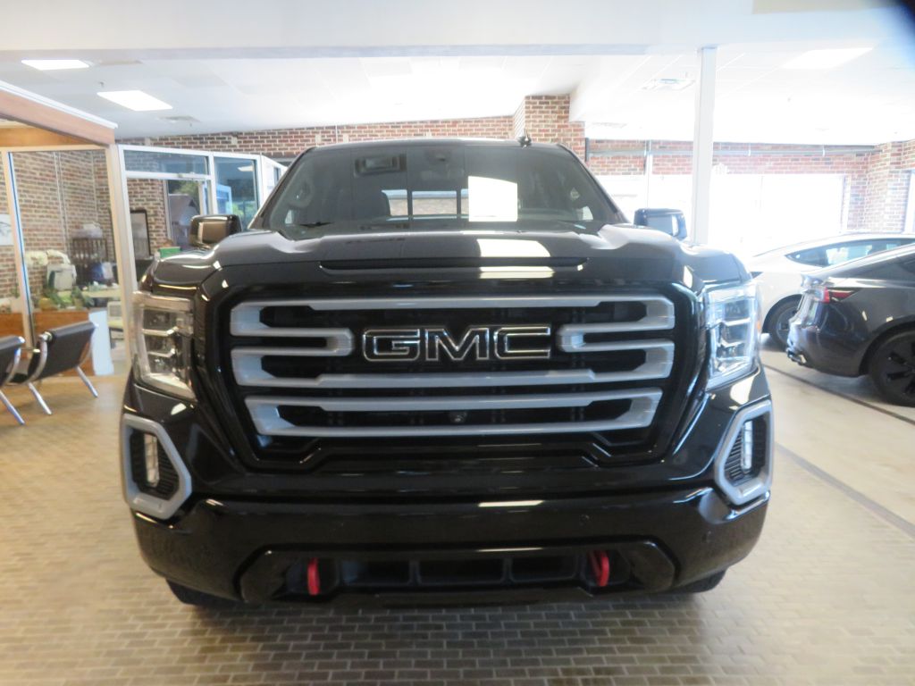 Photo 2 of this GMC SIERRA