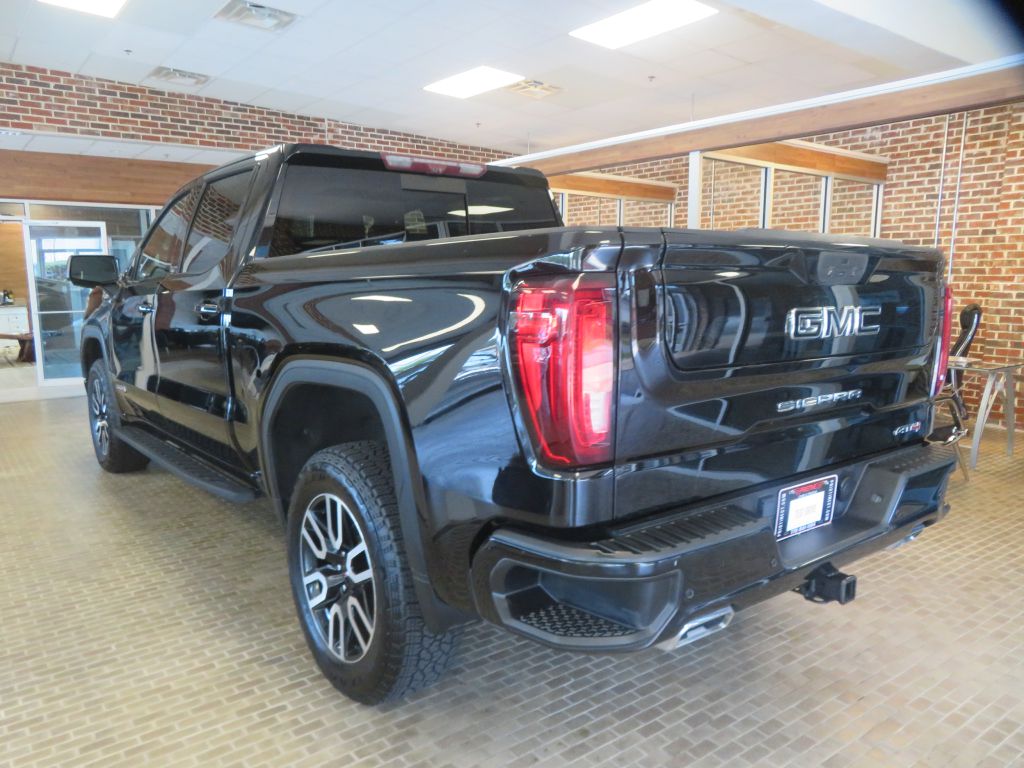 Photo 6 of this GMC SIERRA