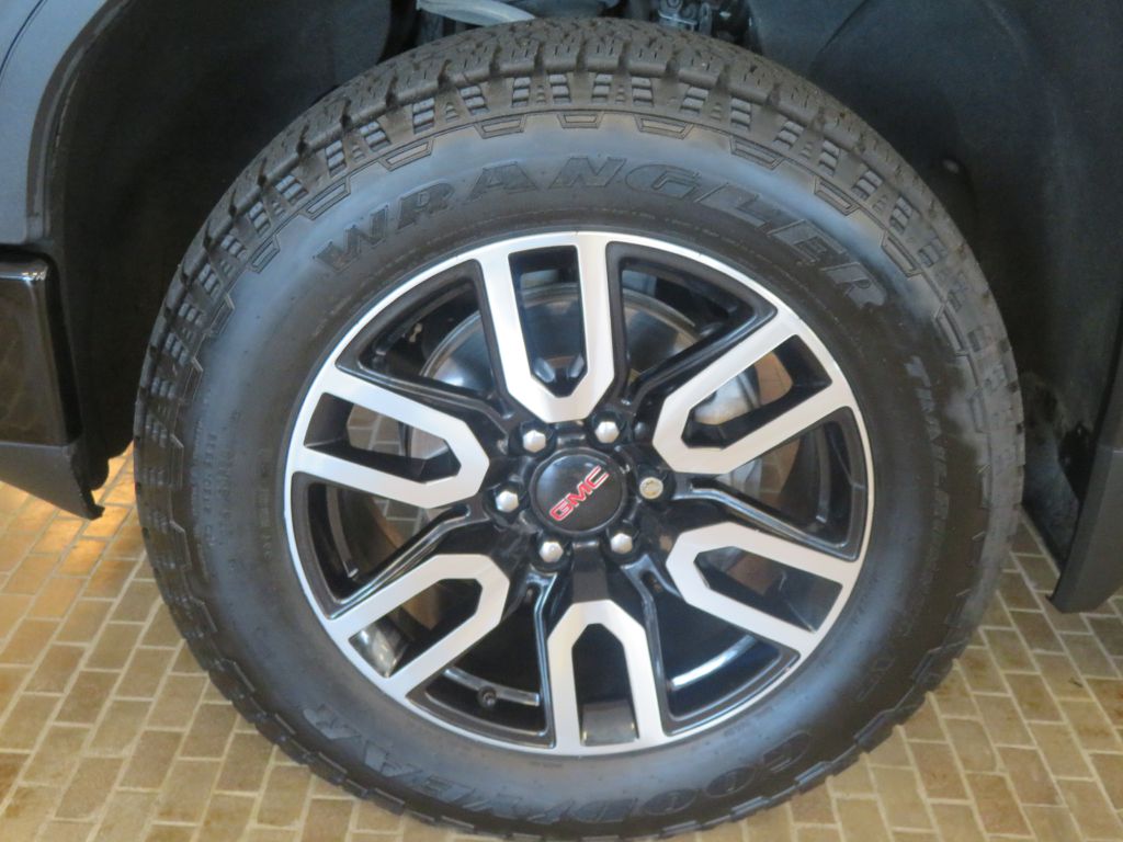 Photo 7 of this GMC SIERRA